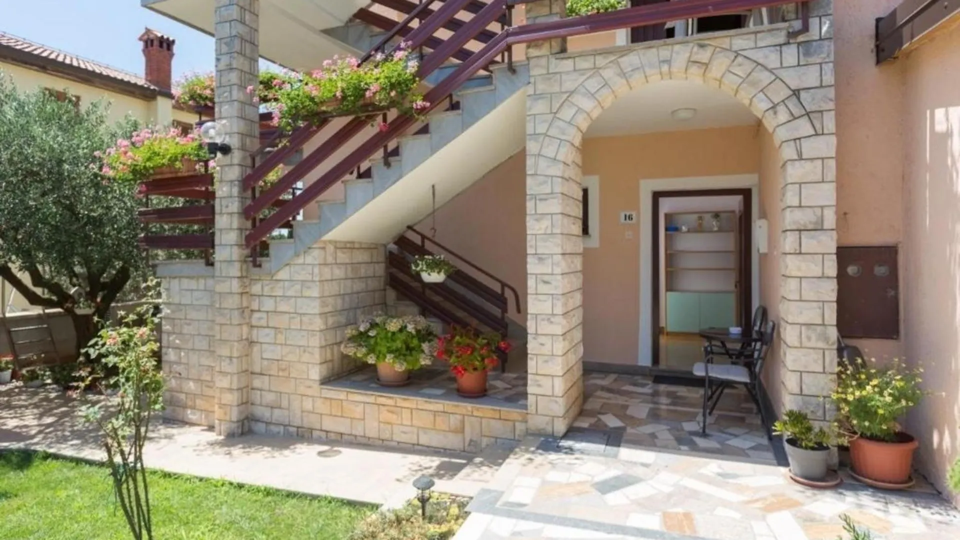Apartment Ferienwohnung Fuer 2 Personen Ca 30 Qm In Novigrad, Istrien Istrische Riviera Karpinjan Croatia